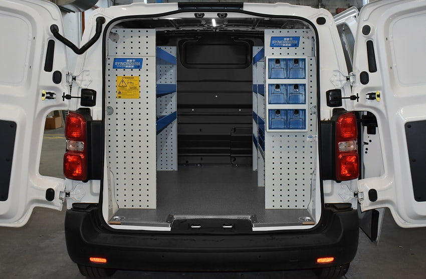 Inredning av Opel Vivaro verkstadsbil Syncro System