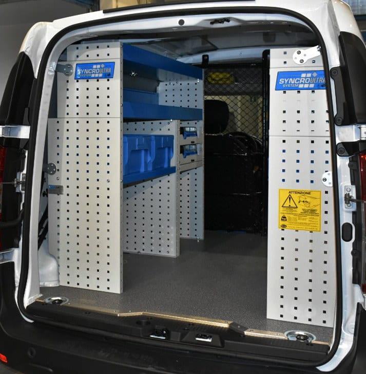 Dokker utrustad med komponenter från Syncro System