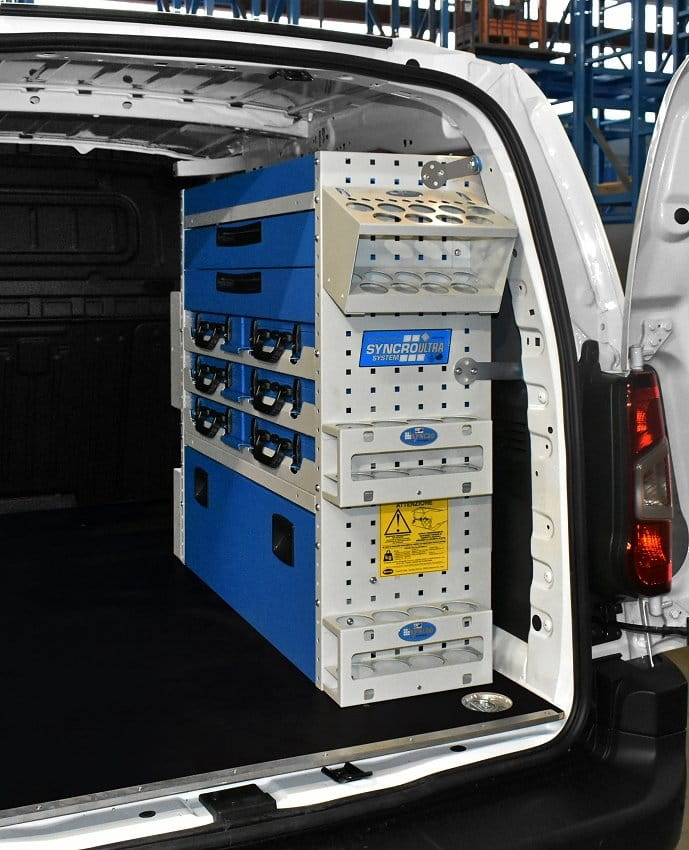 Hyllor och lådskåp för skåpbilar på Toyota Proace City Syncro System
