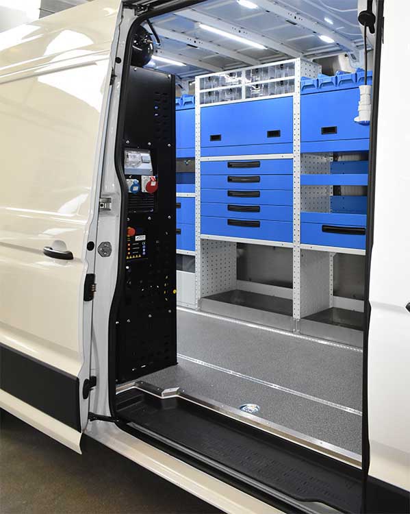 Crafter med kombinerad generator och kompressorenhet från Syncro System