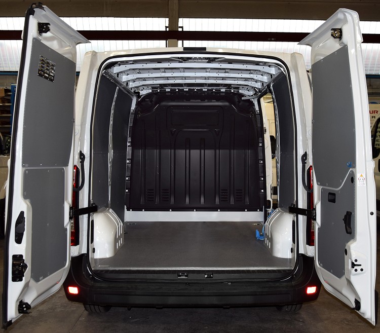 Renault Master med Syncro System lastflak