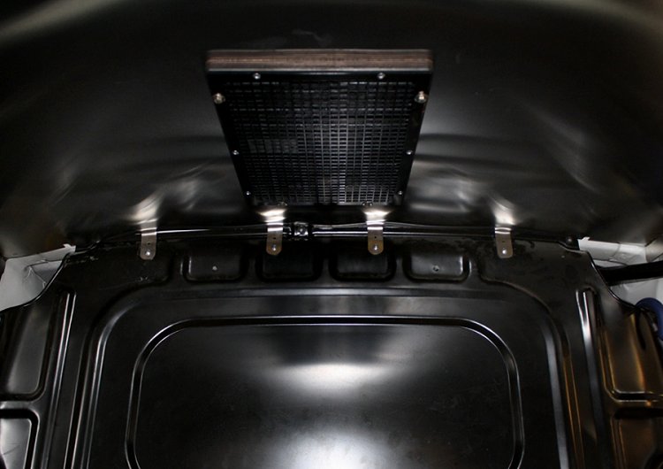 Forcerad ventilation i skåpbilen med fläkt från Syncro System