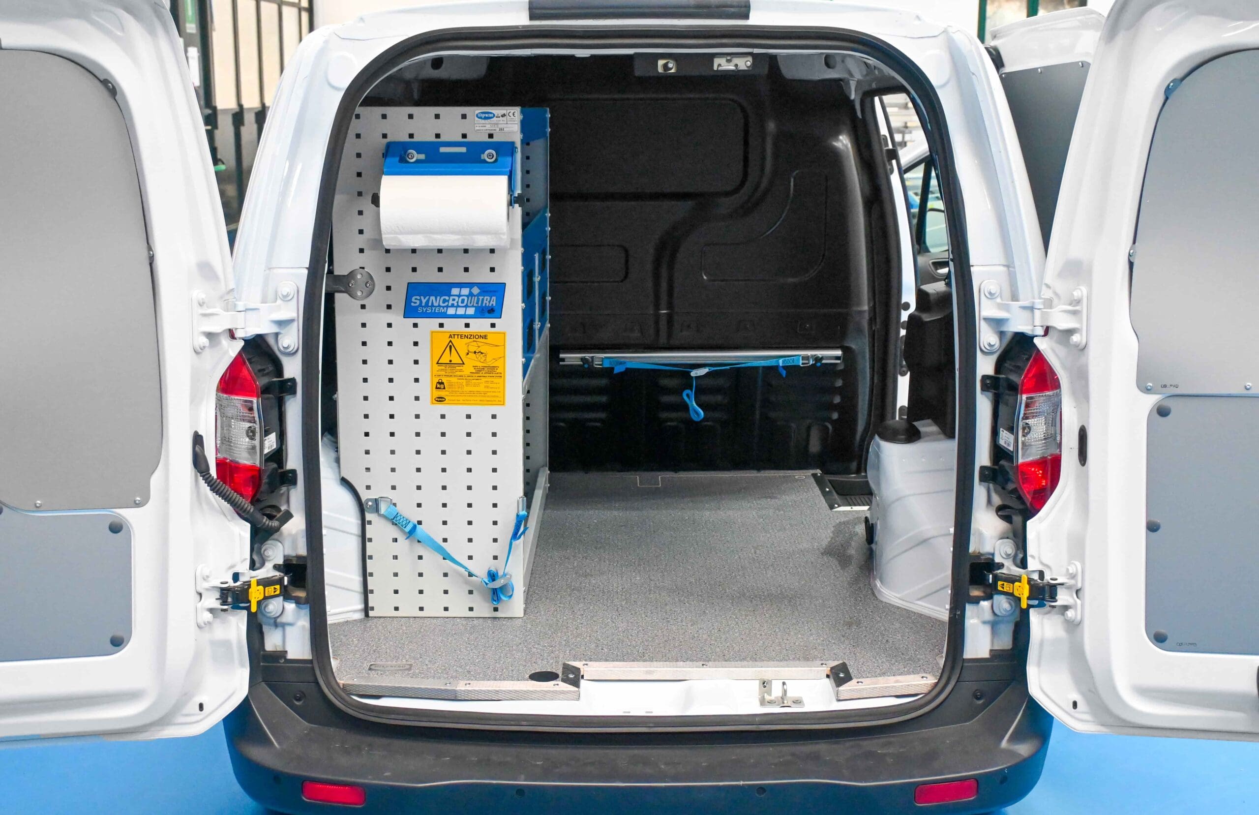 Courier med Syncro System inredning